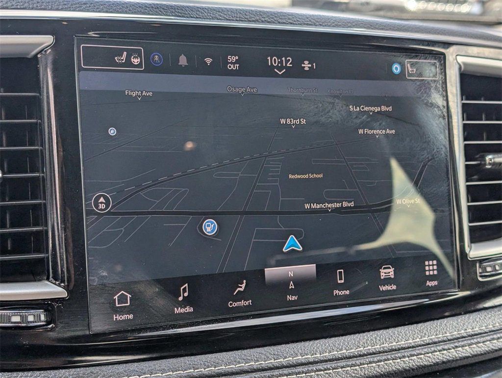 Used 2024 Chrysler Pacifica Select image 37