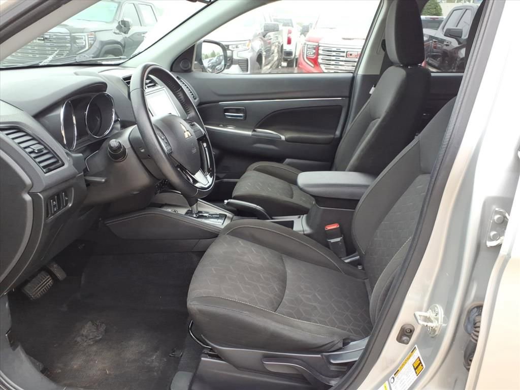 Used 2021 Mitsubishi Outlander Sport SE image 19