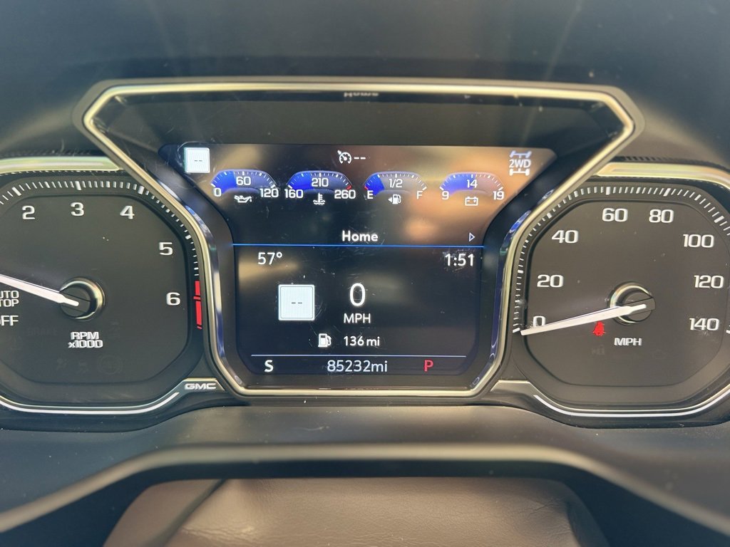 Used 2021 GMC Yukon XL Denali w/ Denali Premium Package image 13