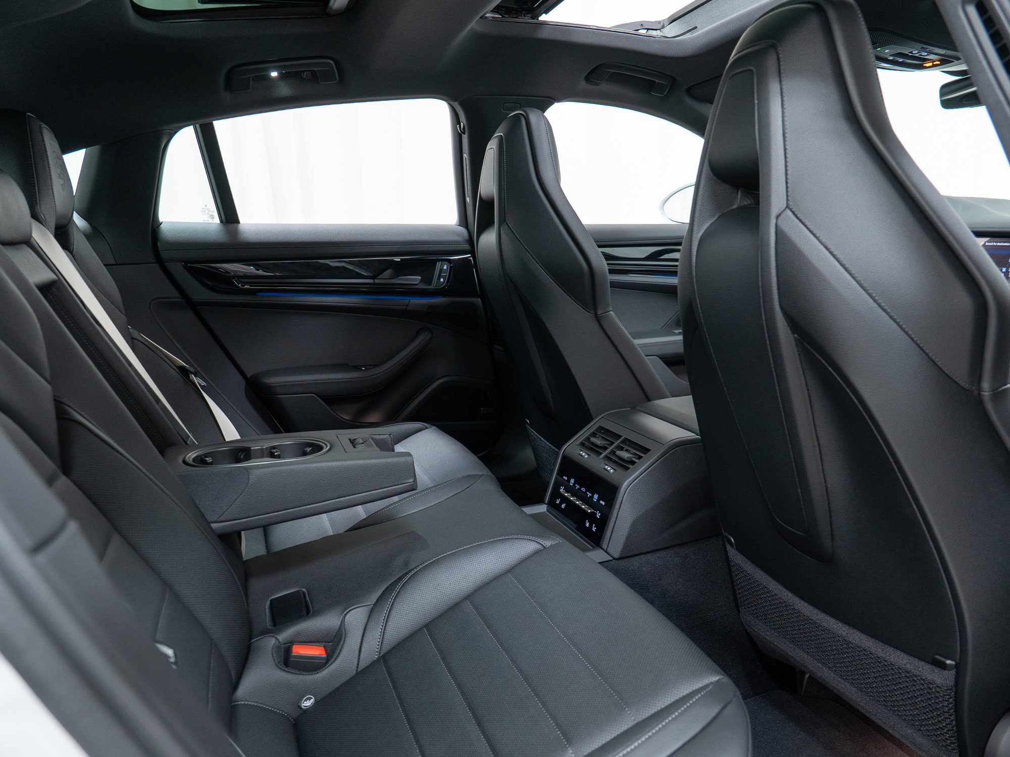 New 2026 Porsche Panamera 4 AWD/4WD image 28