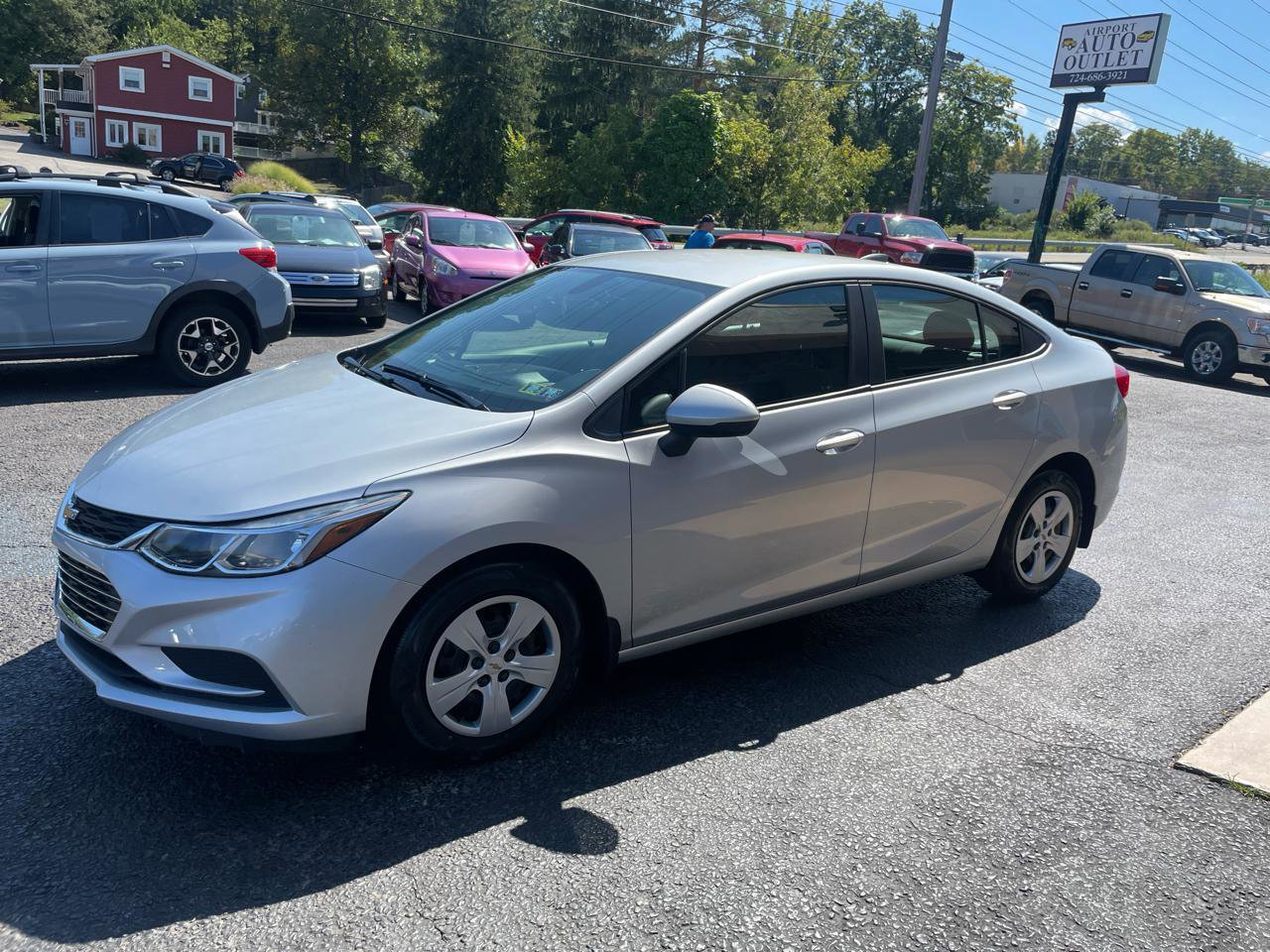 Used 2018 Chevrolet Cruze LS FWD image 10