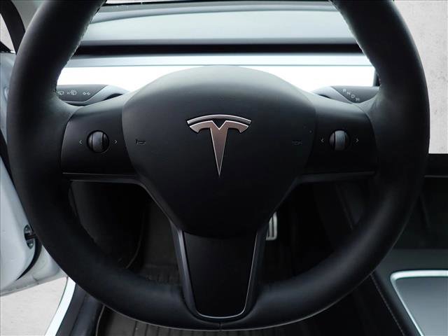 Used 2023 Tesla Model Y Performance AWD/4WD image 12