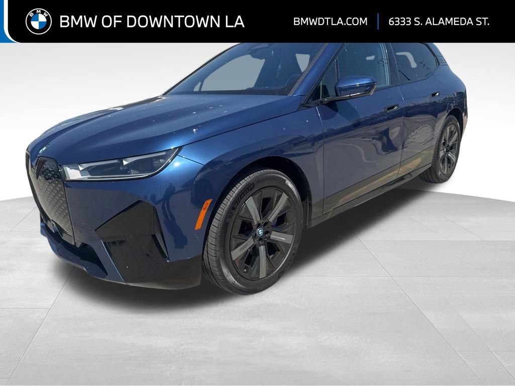 Used 2023 BMW iX xDrive50 w/ Sport Package AWD/4WD image 1