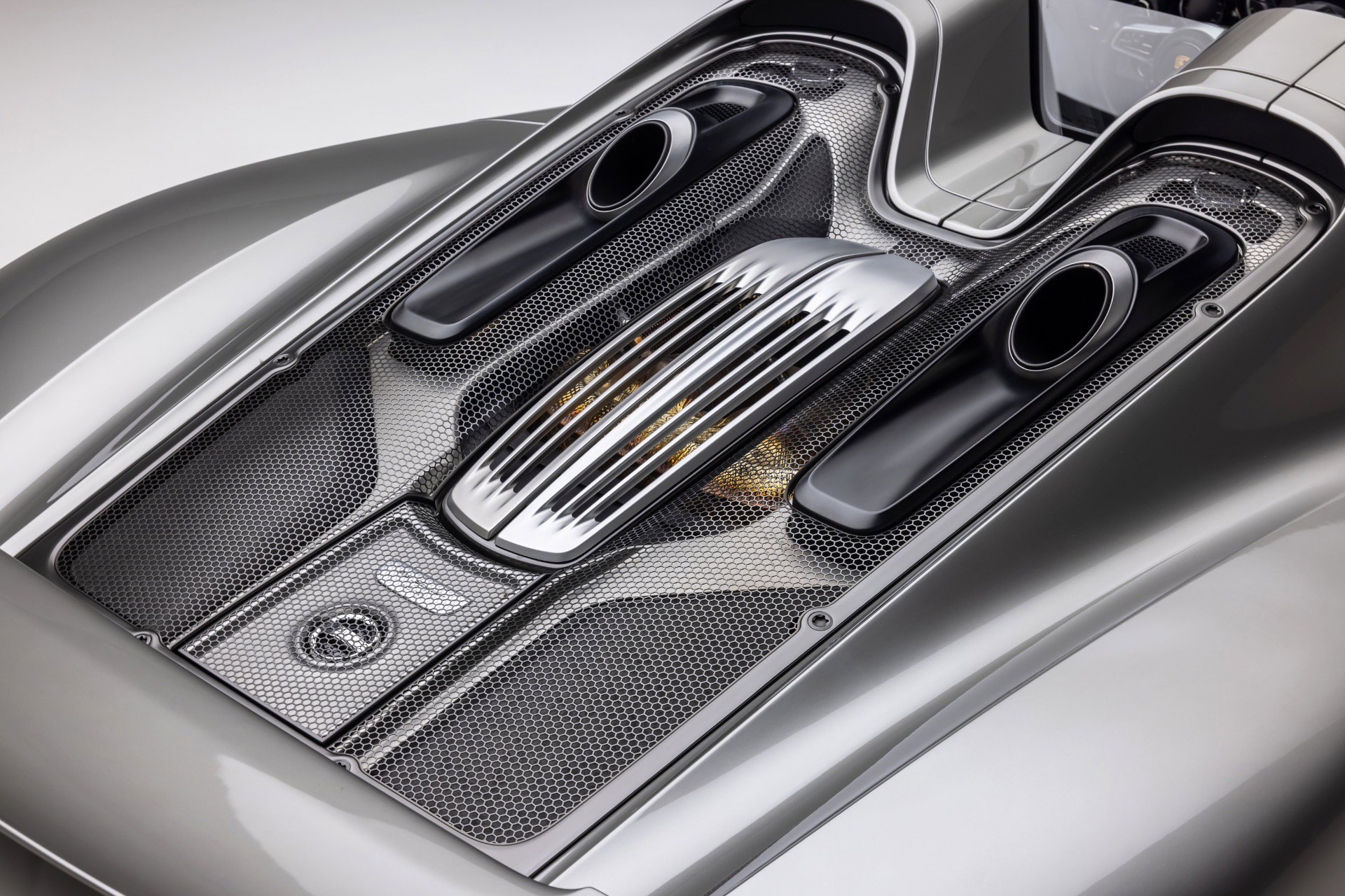 Used 2015 Porsche 918 Spyder AWD/4WD image 58