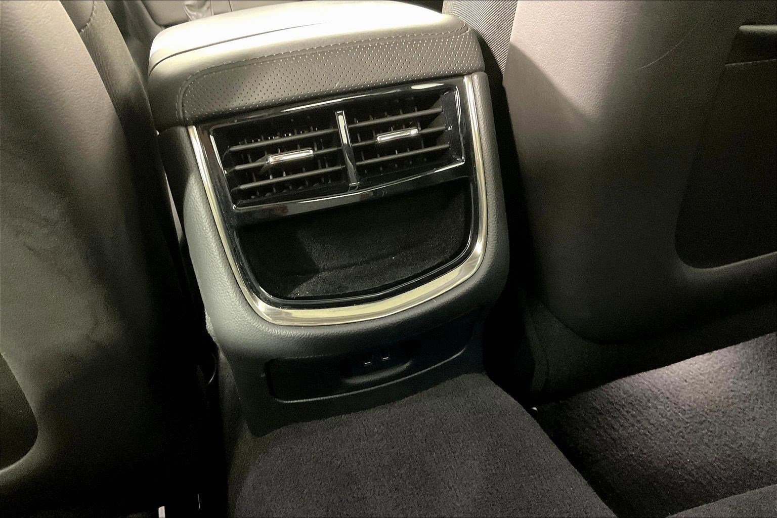 Used 2018 Cadillac CTS Luxury RWD image 11