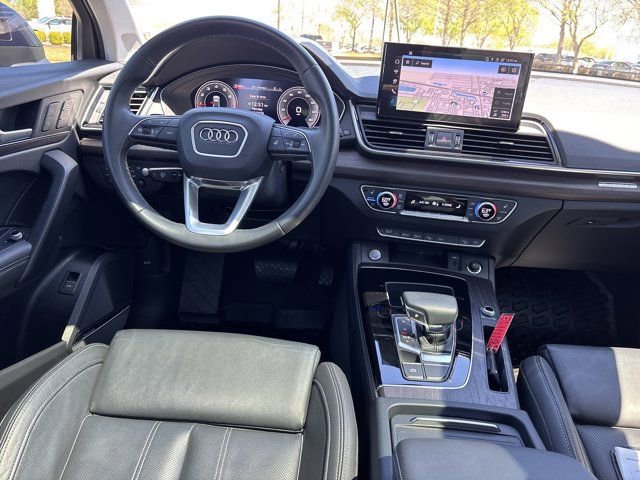 Used 2024 Audi Q5 2.0T Prestige w/ Prestige Package image 18