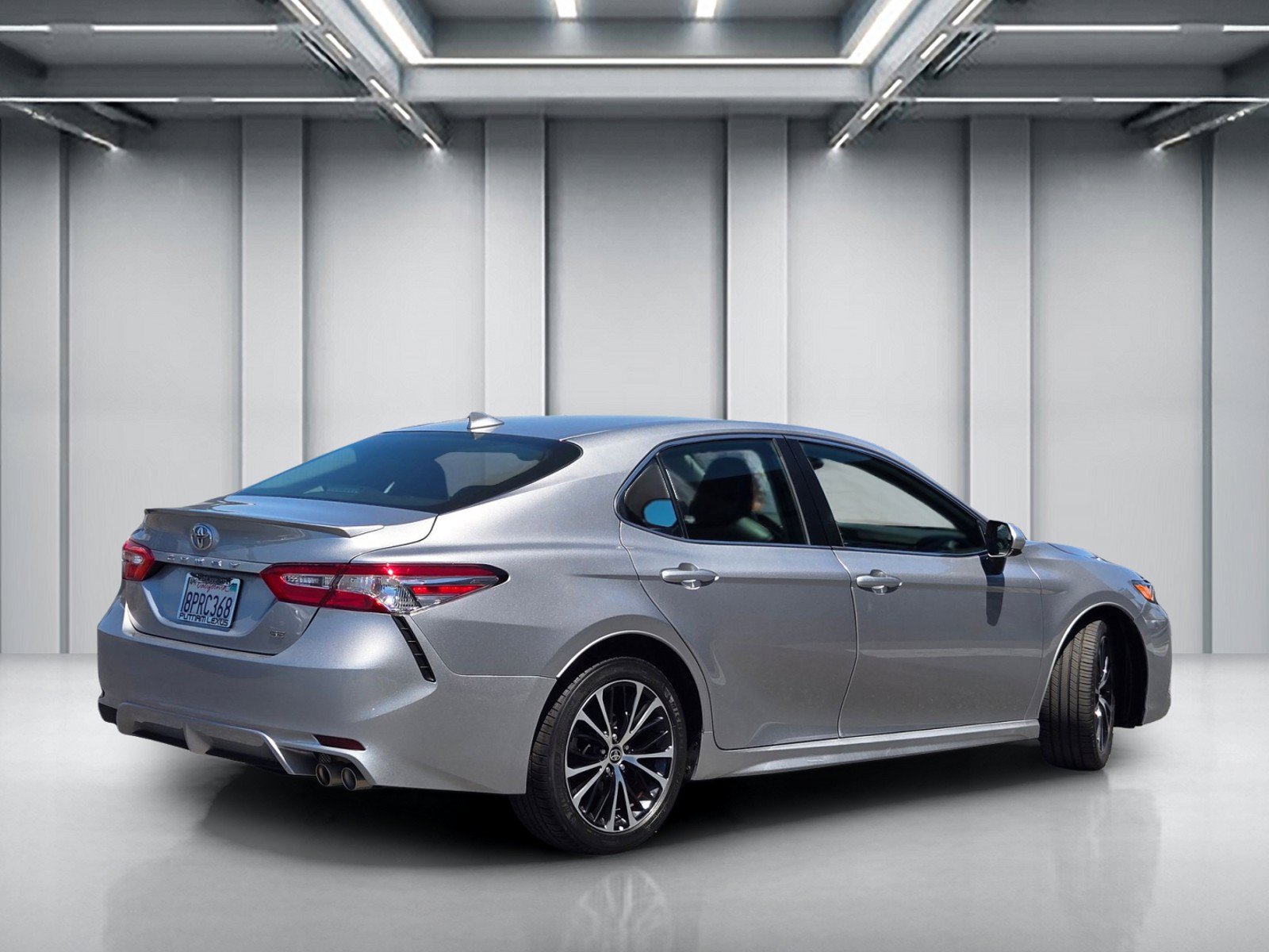 Used 2020 Toyota Camry SE FWD image 5