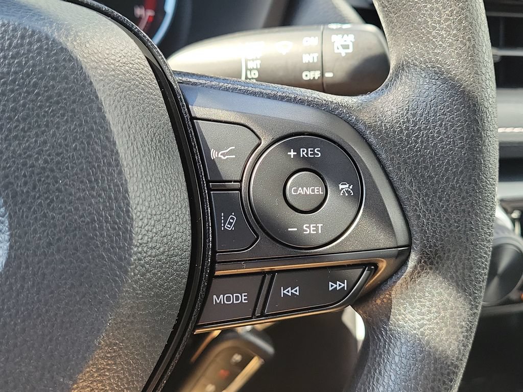 Certified 2025 Toyota RAV4 LE FWD image 10