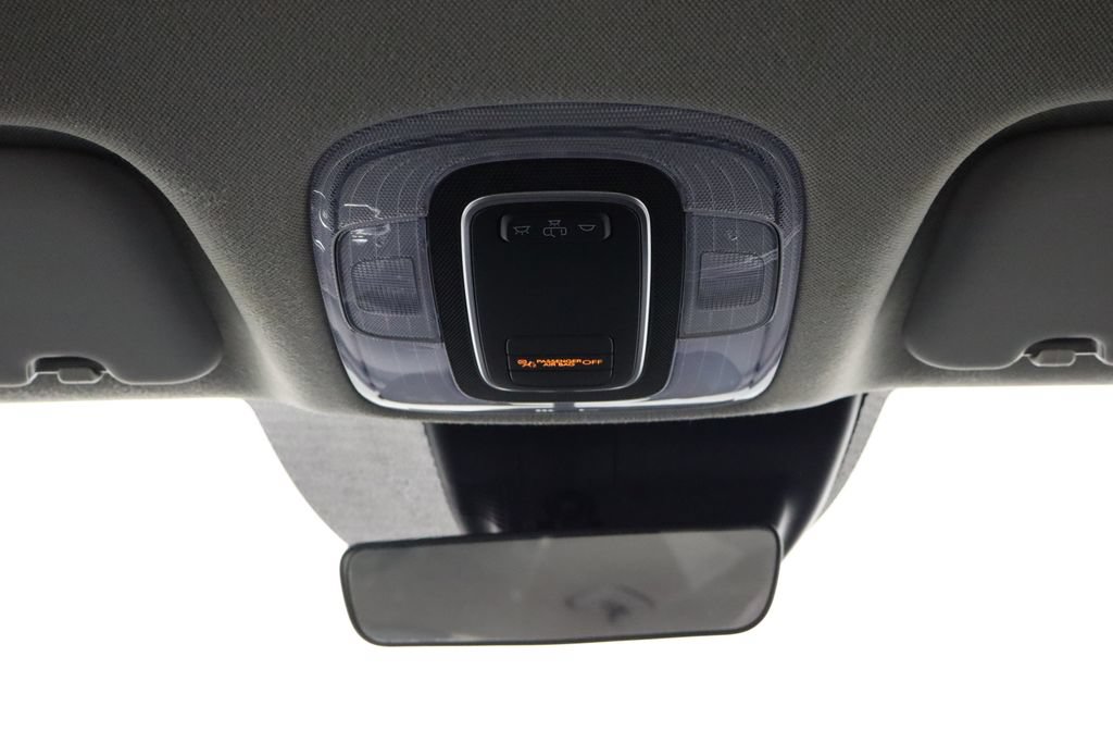 Used 2025 Hyundai Elantra SE FWD image 23