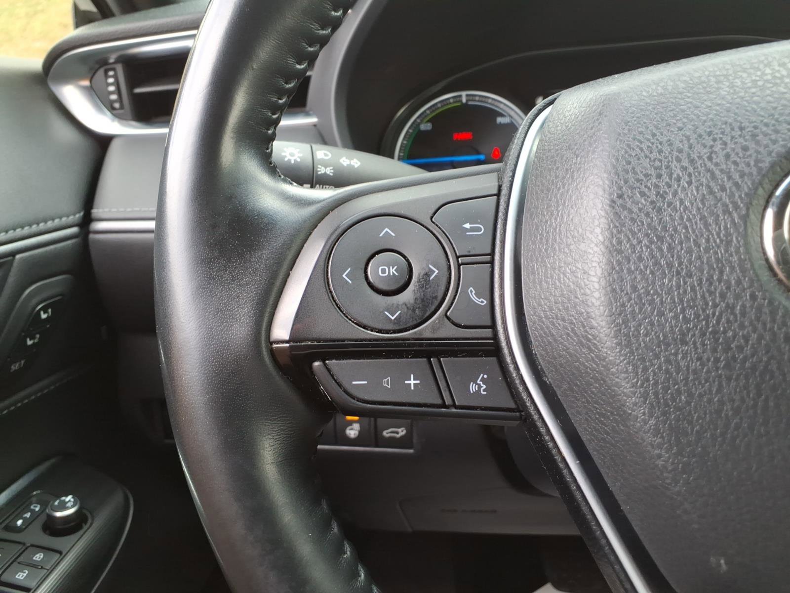 Used 2021 Toyota Venza XLE w/ Softex Package image 31