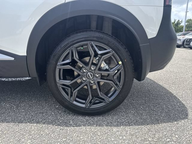 New 2025 Nissan Kicks SR FWD image 31