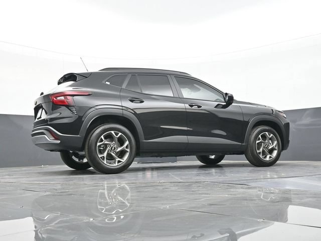 New 2026 Chevrolet Trax LT w/ Driver Confidence Package FWD image 42