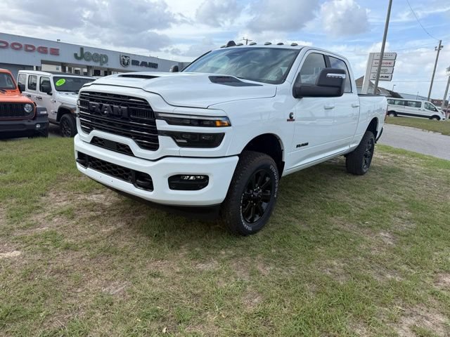 New 2026 RAM 2500 Laramie w/ Night Edition AWD/4WD image 3