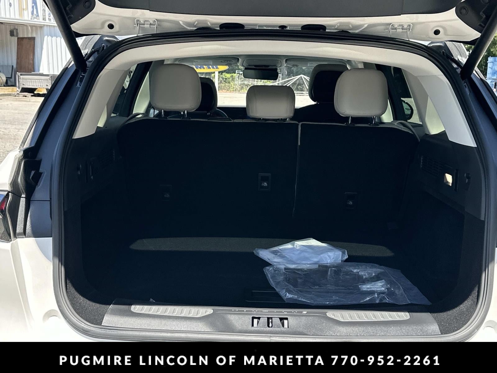 New 2026 Lincoln Nautilus Premier w/ Equipment Group 102A AWD/4WD image 18