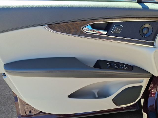 Used 2019 Lincoln Nautilus Reserve FWD image 7