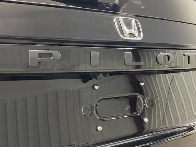 New 2026 Honda Pilot Black Edition image 8