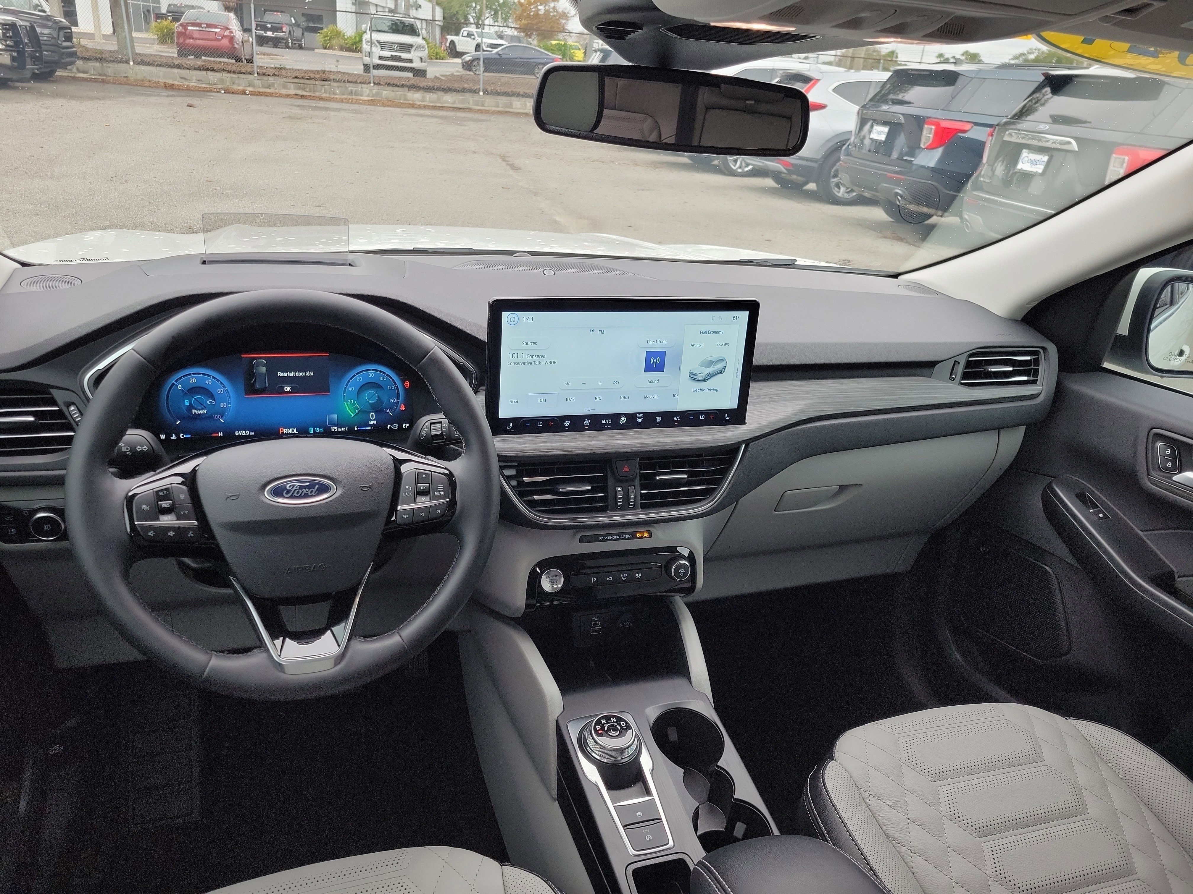 Used 2024 Ford Escape SE w/ PHEV Premium Package image 21