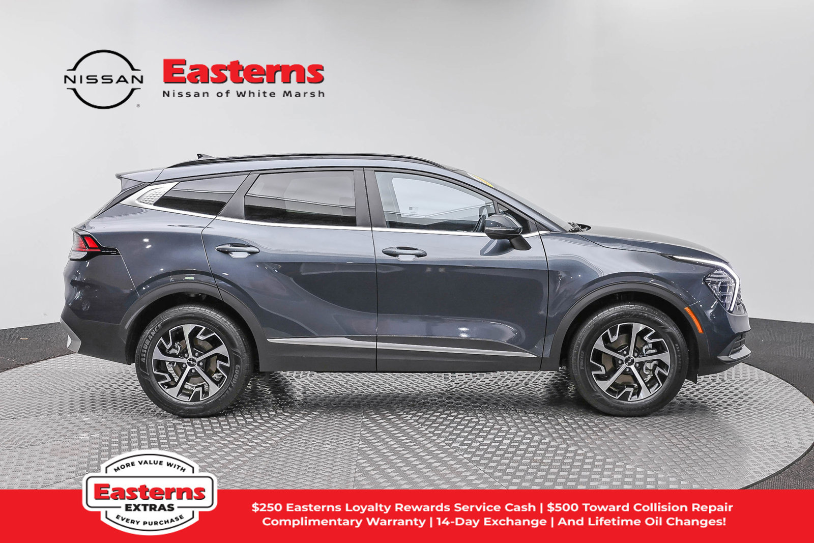 Used 2025 Kia Sportage EX w/ EX Premium Package AWD/4WD image 4