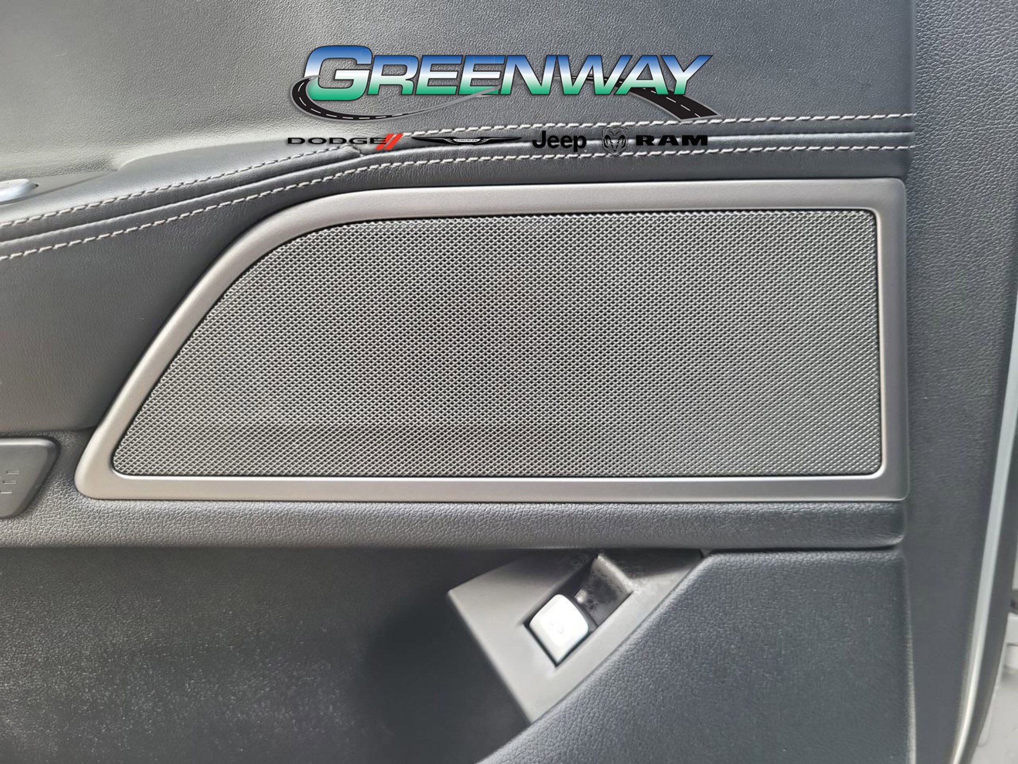 Used 2018 BMW 750i image 19