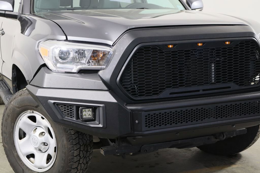 Used 2019 Toyota Tacoma SR image 37