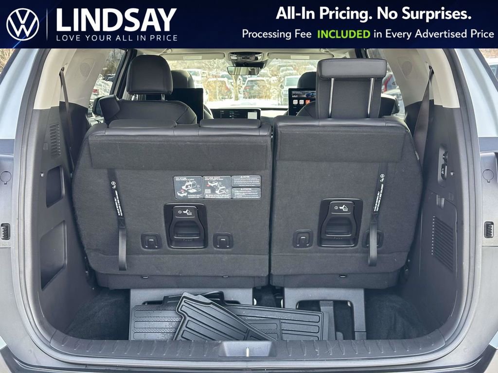 Used 2025 Kia Carnival SX FWD image 17