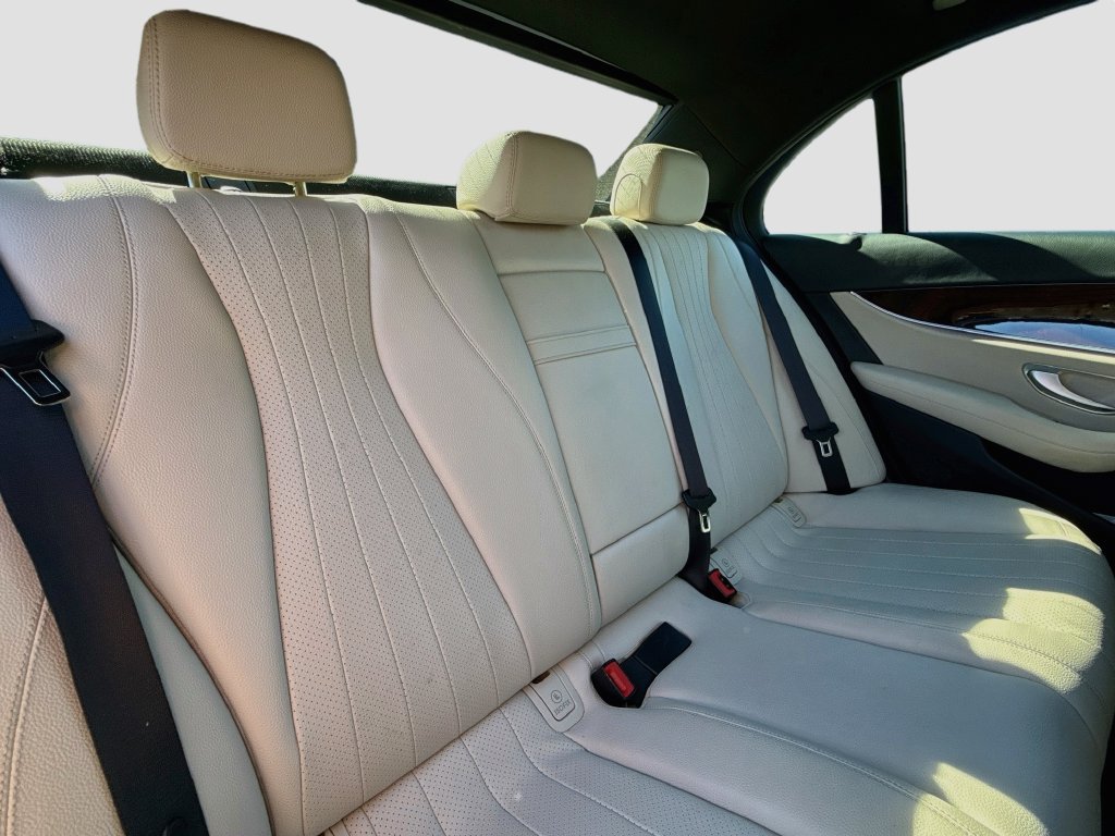 Used 2017 Mercedes-Benz E 300 4MATIC image 31