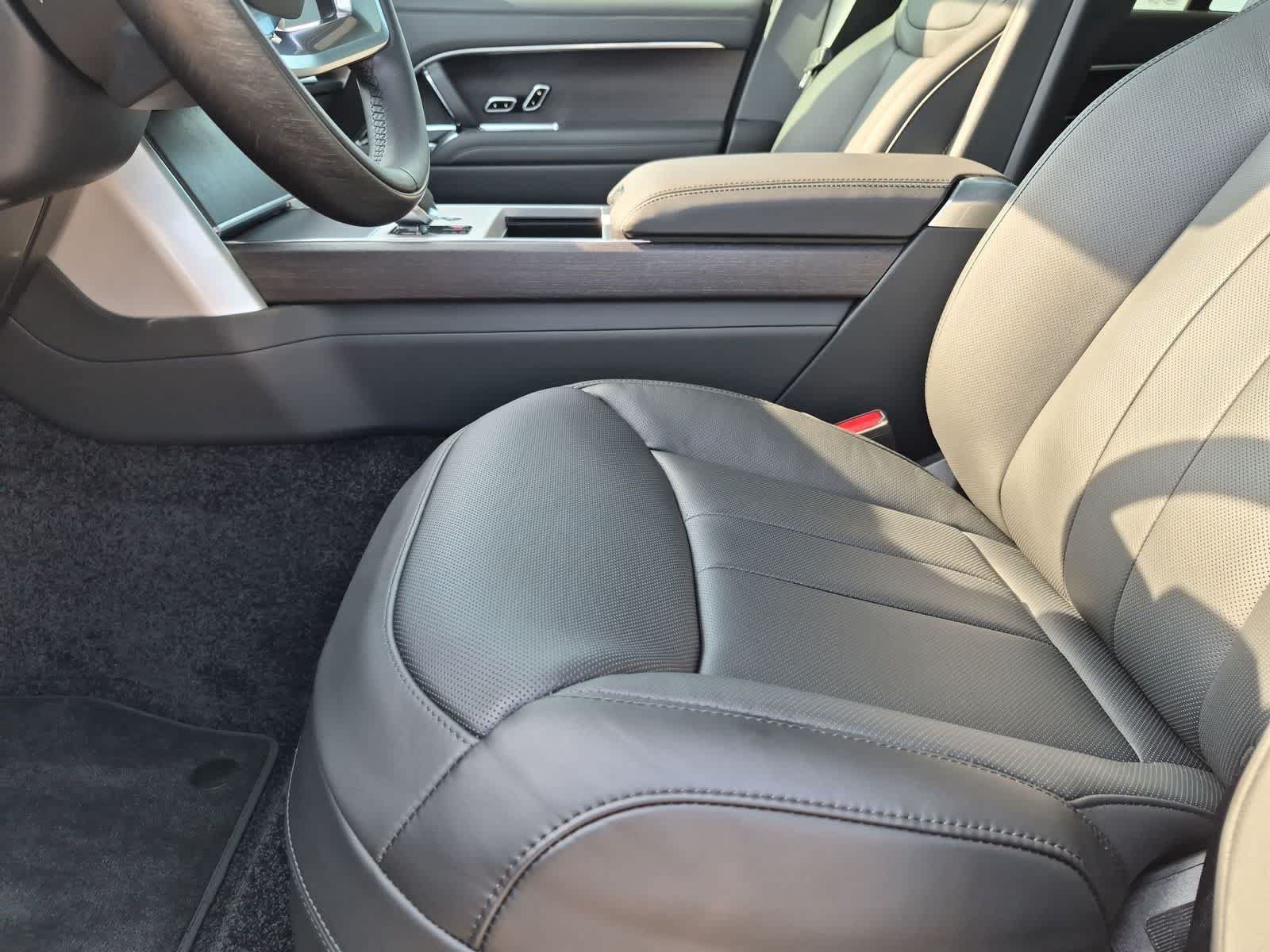 New 2026 Land Rover Range Rover SE AWD/4WD image 8