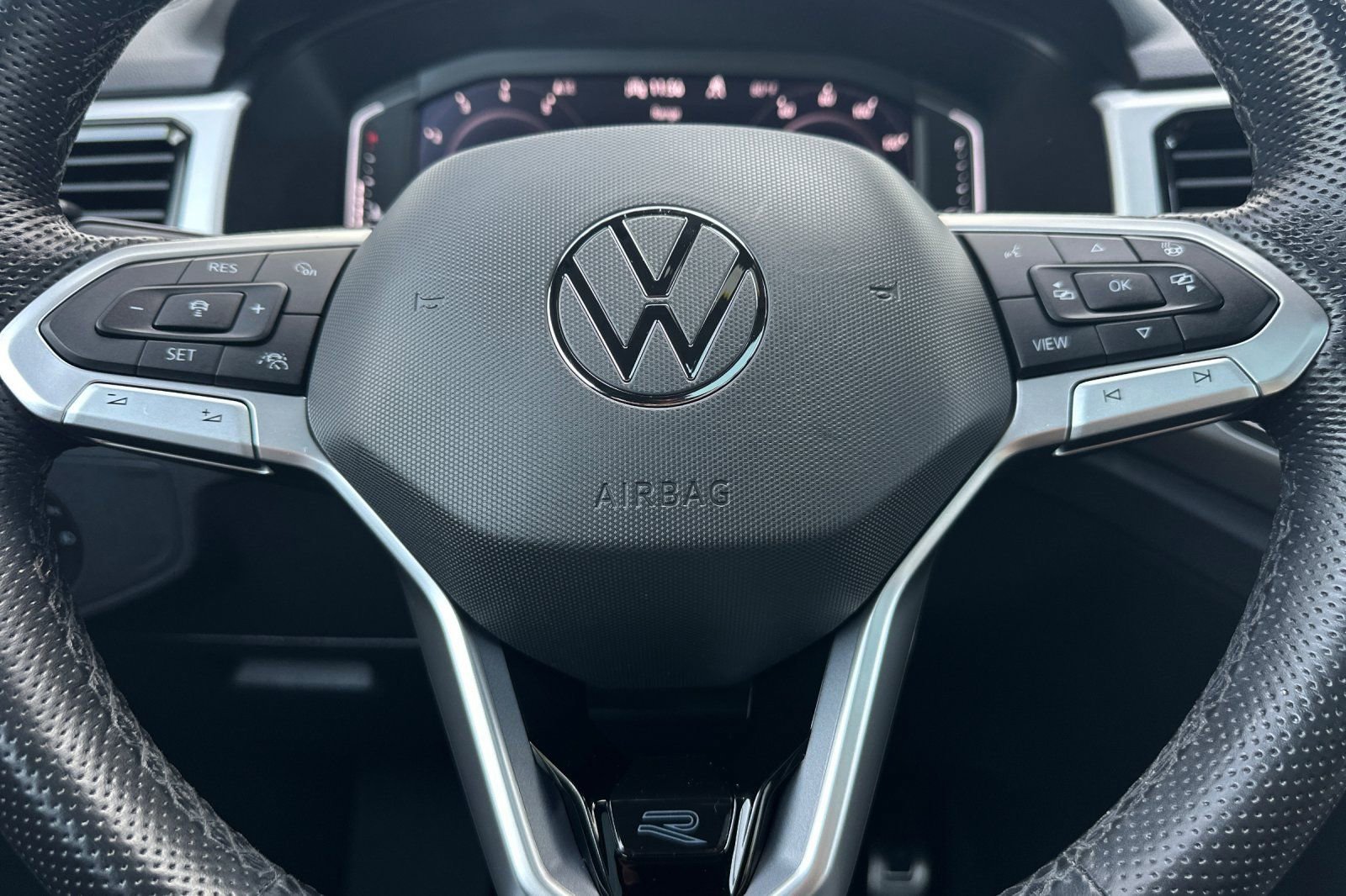 Certified 2023 Volkswagen Atlas Cross Sport SEL R-Line image 23