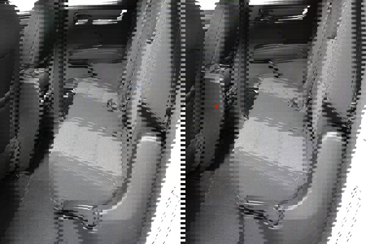 Used 2025 GMC Acadia Elevation image 28