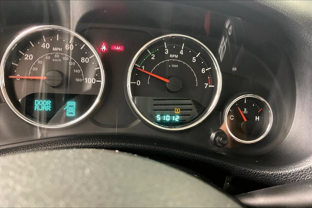 Used 2012 Jeep Wrangler Unlimited Sahara AWD/4WD image 12