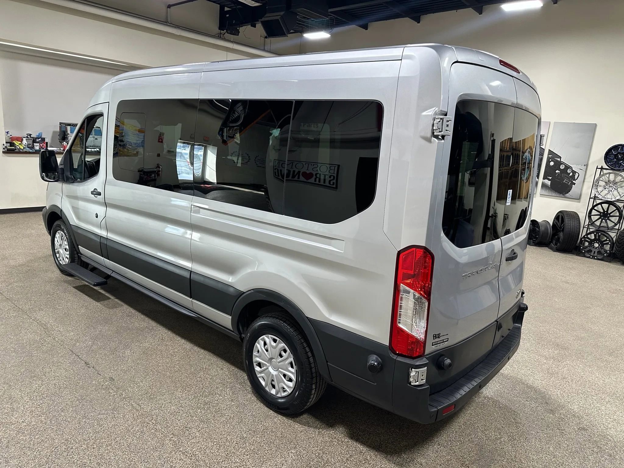 Used 2015 Ford Transit 250 148 Medium Roof RWD image 13