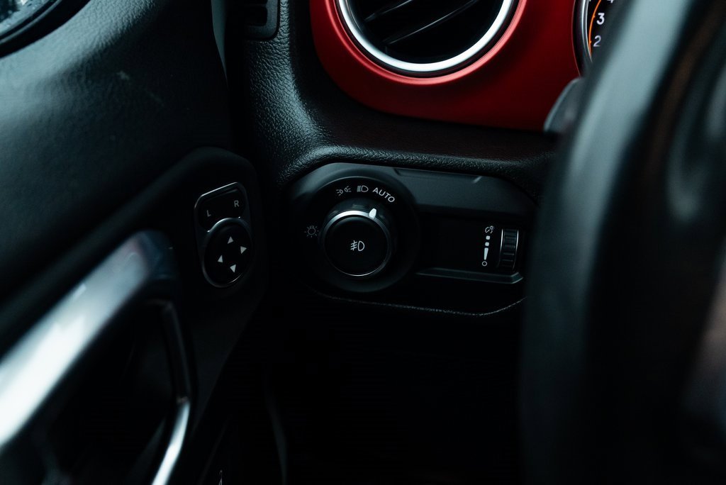 Used 2023 Jeep Wrangler Unlimited Rubicon w/ Cold Weather Group image 14