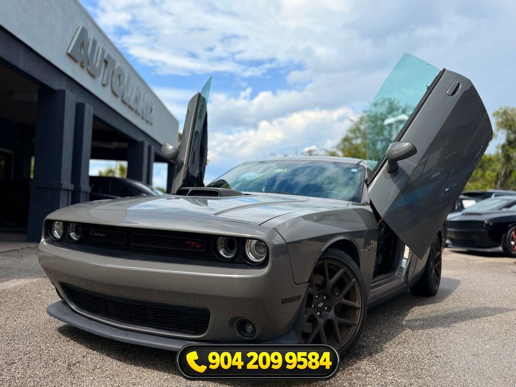 Used 2017 Dodge Challenger R/T Scat Pack RWD image 2