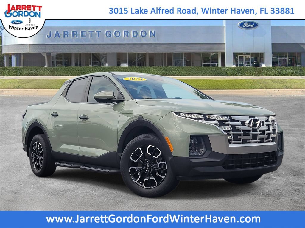 Used 2024 Hyundai Santa Cruz SE FWD image 1