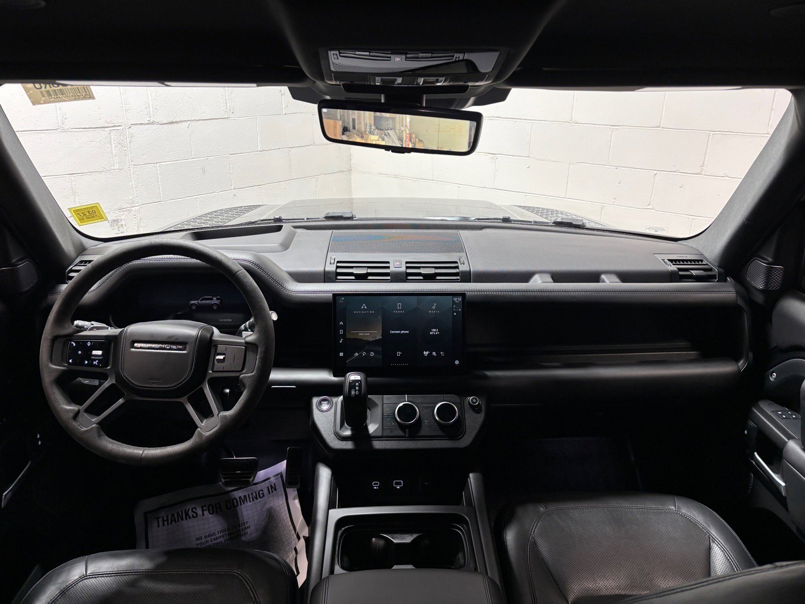 Used 2023 Land Rover Defender 110 V8 AWD/4WD image 36