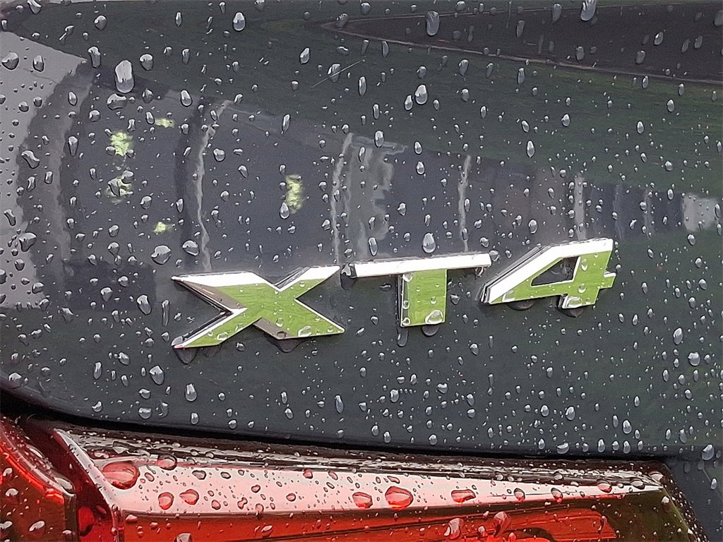 Used 2025 Cadillac XT4 Premium Luxury w/ Cold Weather Package image 30