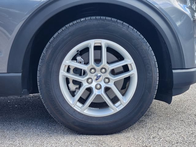 Used 2025 Ford Explorer Active w/ Active Comfort Package RWD image 11