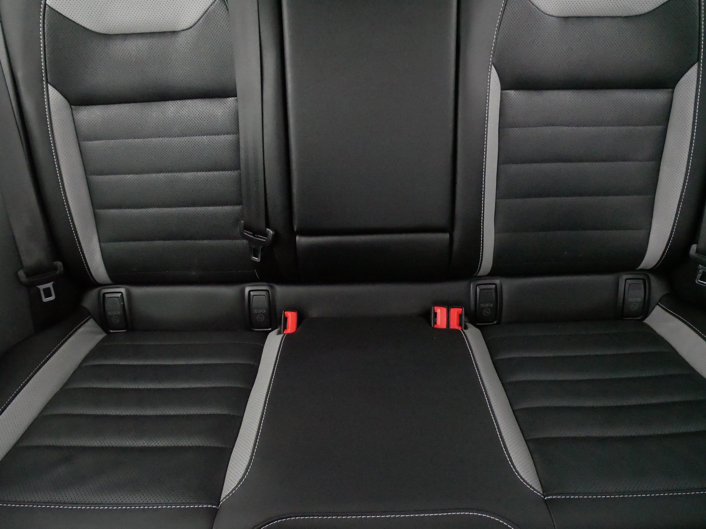 Certified 2022 Volkswagen Taos SEL w/ Panoramic Sunroof Package image 13