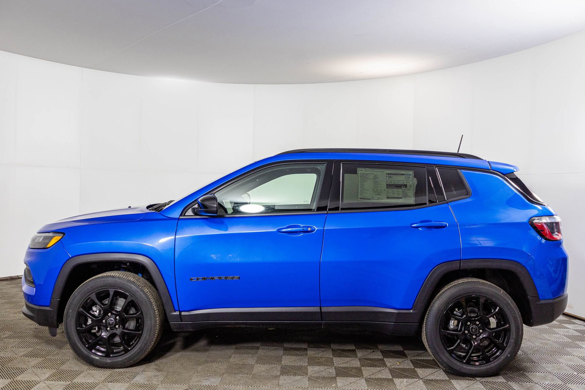 New 2026 Jeep Compass Latitude image 19