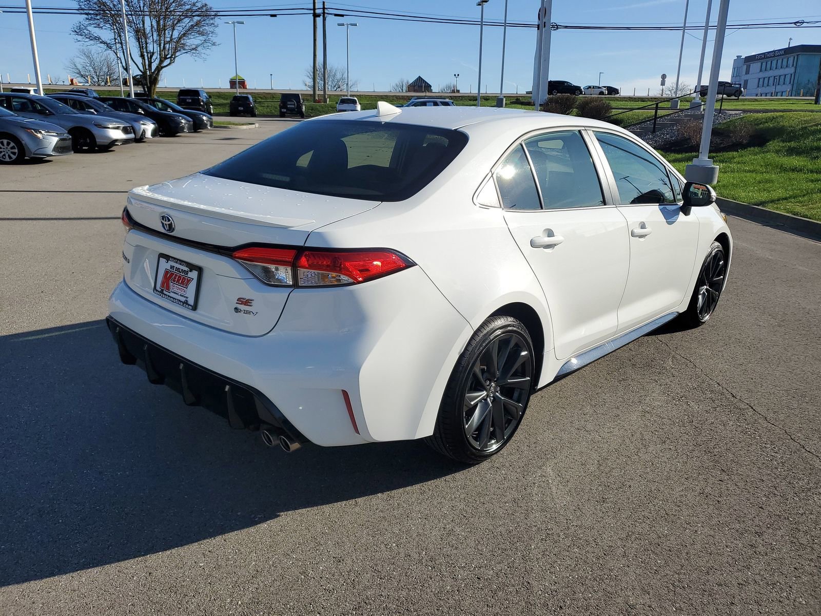 Certified 2025 Toyota Corolla SE image 4
