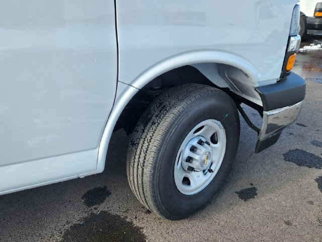 New 2025 Chevrolet Express 3500 w/ Power Convenience Package RWD image 35