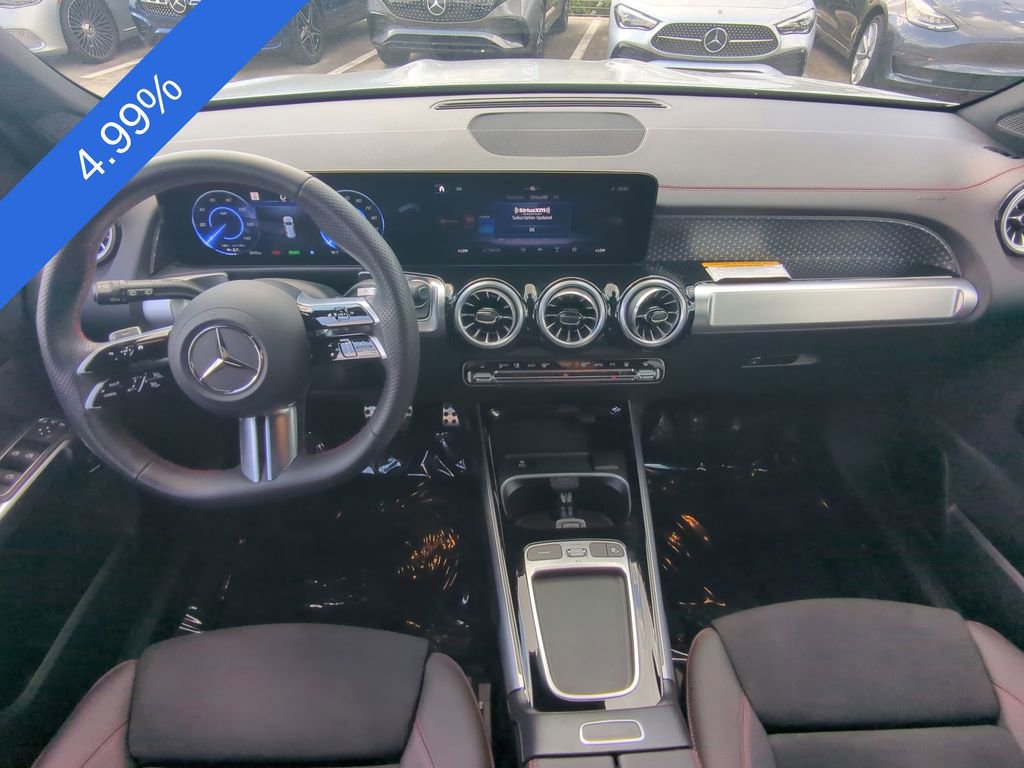 Used 2024 Mercedes-Benz EQB 300 4MATIC image 2