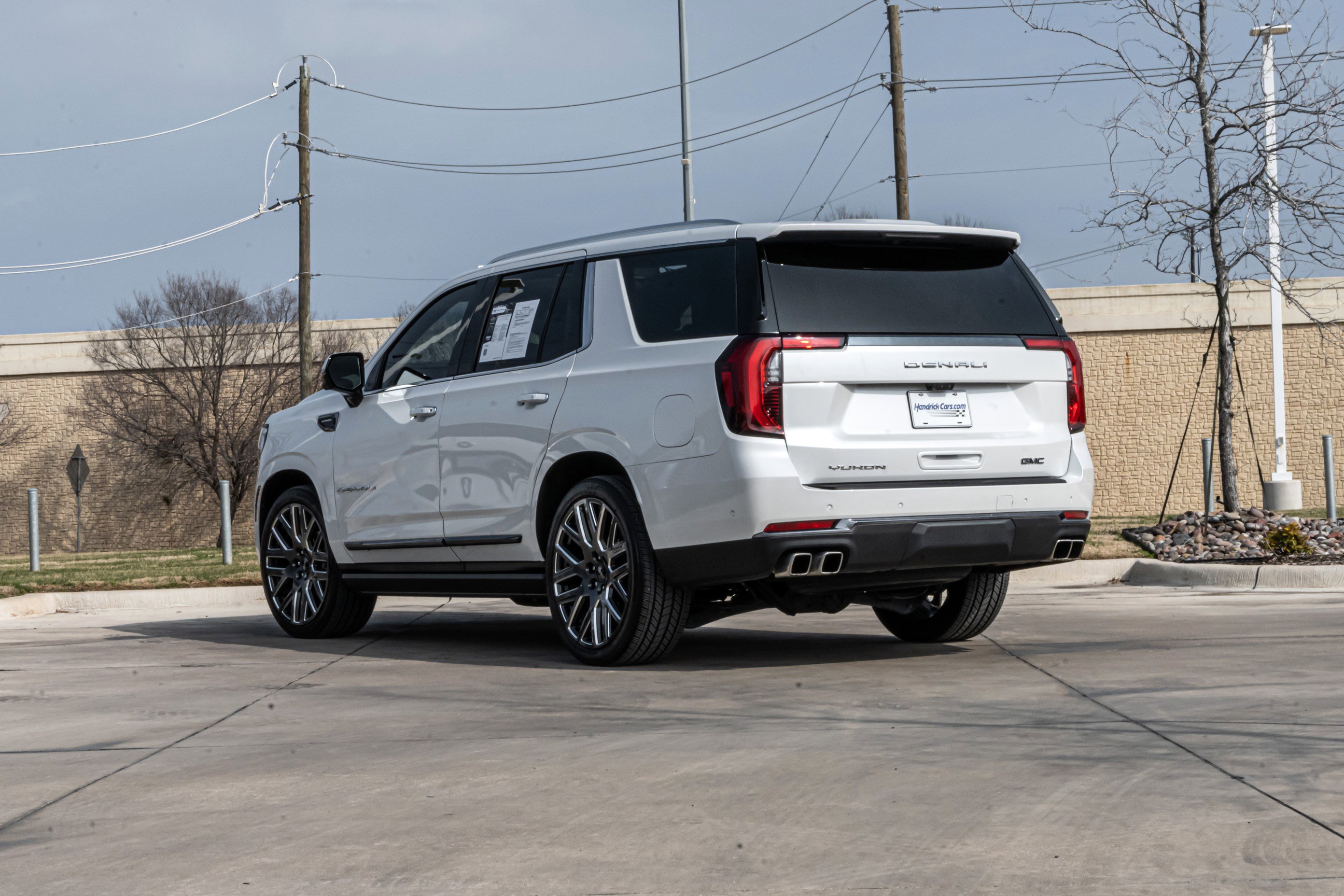 Used 2025 GMC Yukon Denali Ultimate image 3