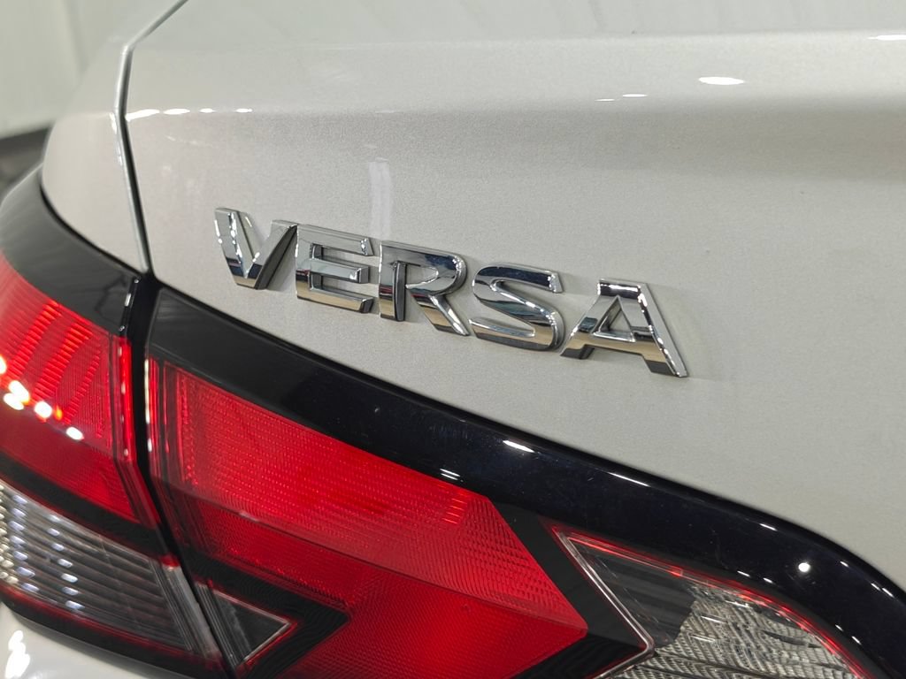 Used 2024 Nissan Versa SV FWD image 33