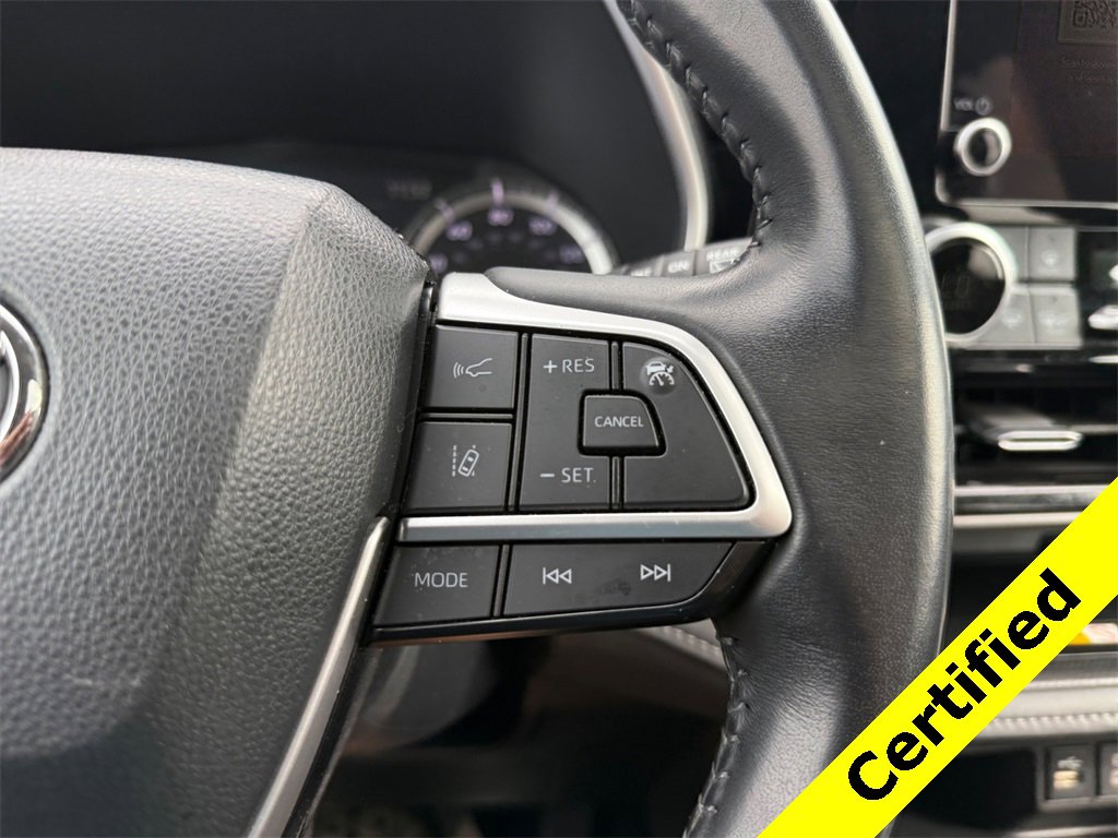 Used 2024 Toyota Highlander XLE image 23