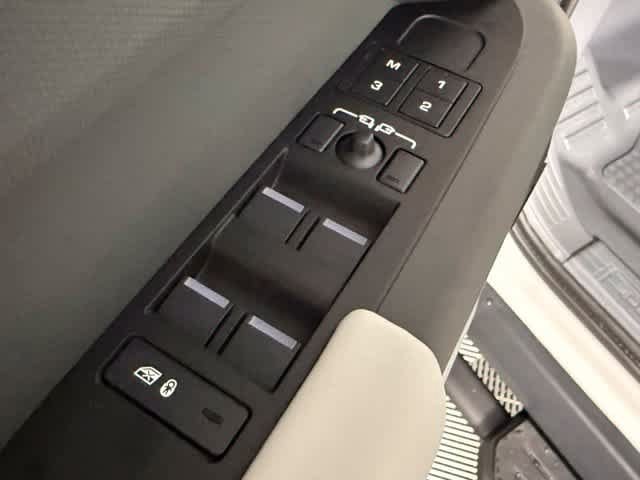 New 2026 Land Rover Defender 110 S AWD/4WD image 21