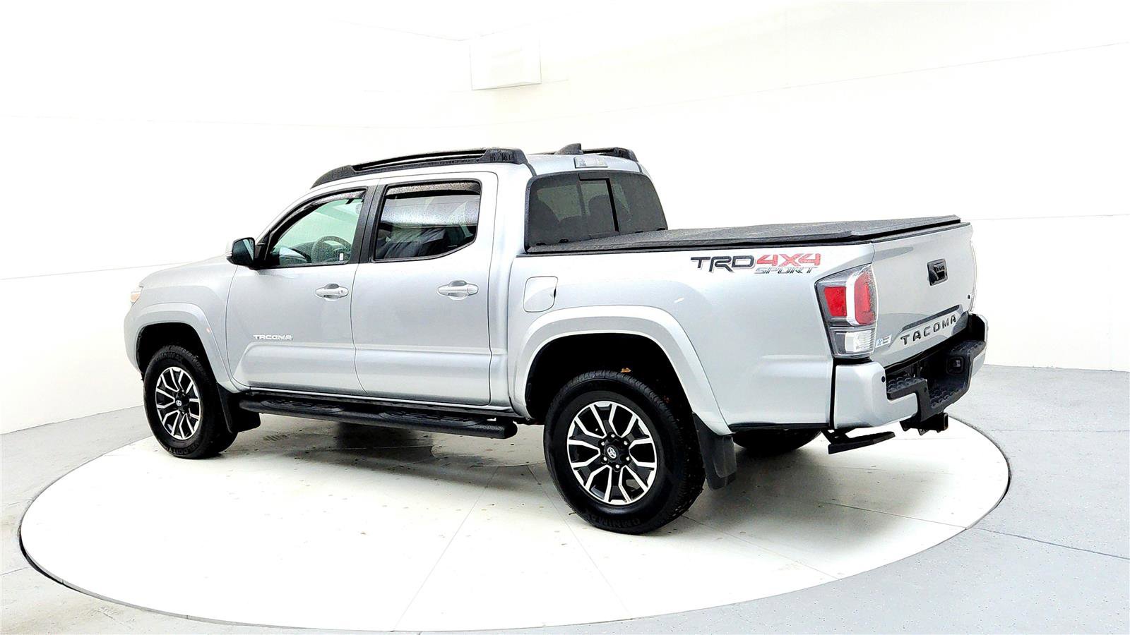 Certified 2022 Toyota Tacoma TRD Sport image 4
