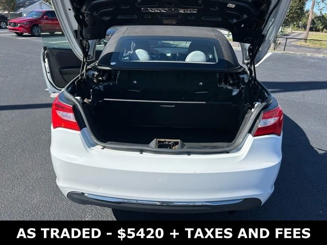 Used 2013 Chrysler 200 Touring image 16