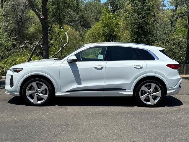 Certified 2025 Audi Q5 Prestige AWD/4WD image 8