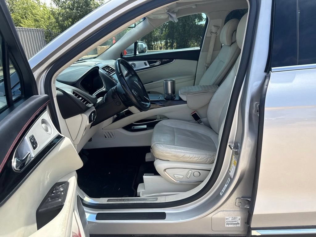 Used 2016 Lincoln MKX Black Label w/ Technology Package FWD image 11